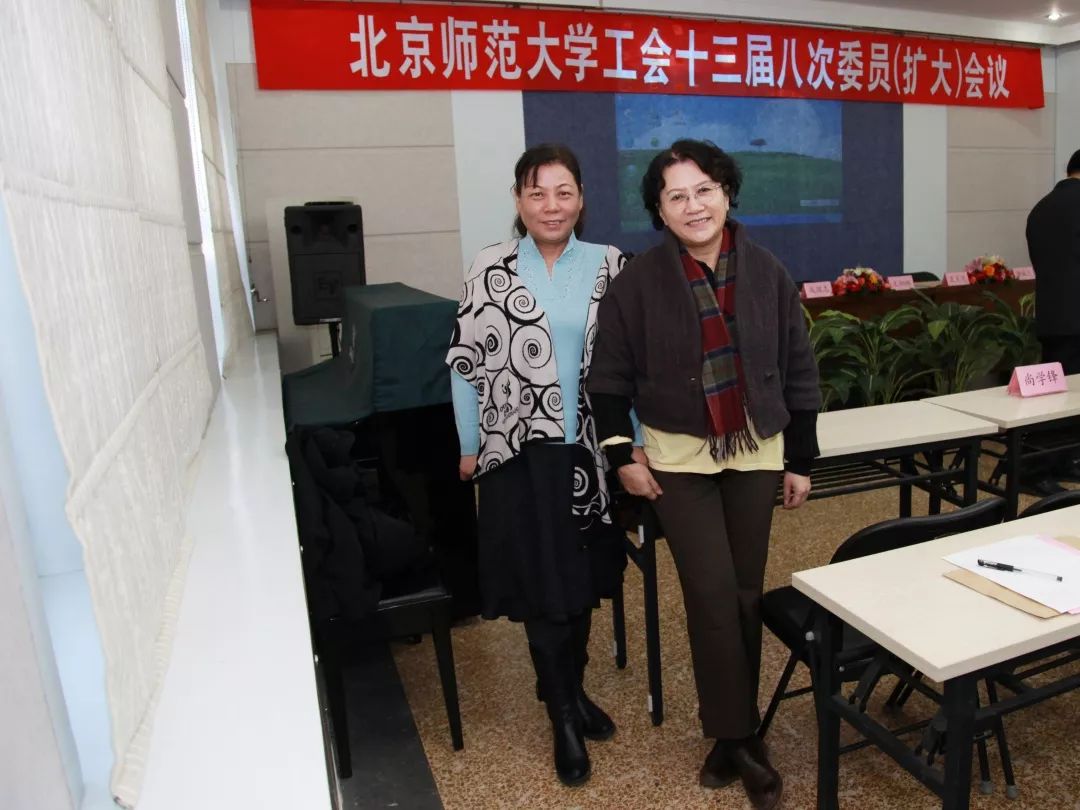 拓宽了现代民间文艺学