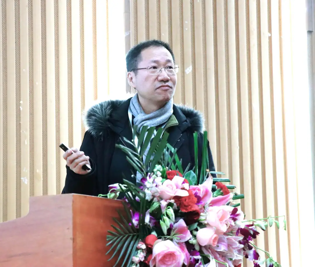 理论语言学开元国际棋牌app下载新人
